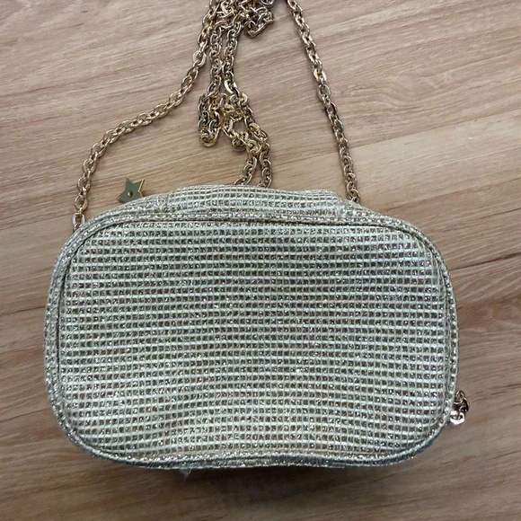 Dior Tan/Gold Woven Cosmetic Bag with Gold Chain - Picture 3 of 6